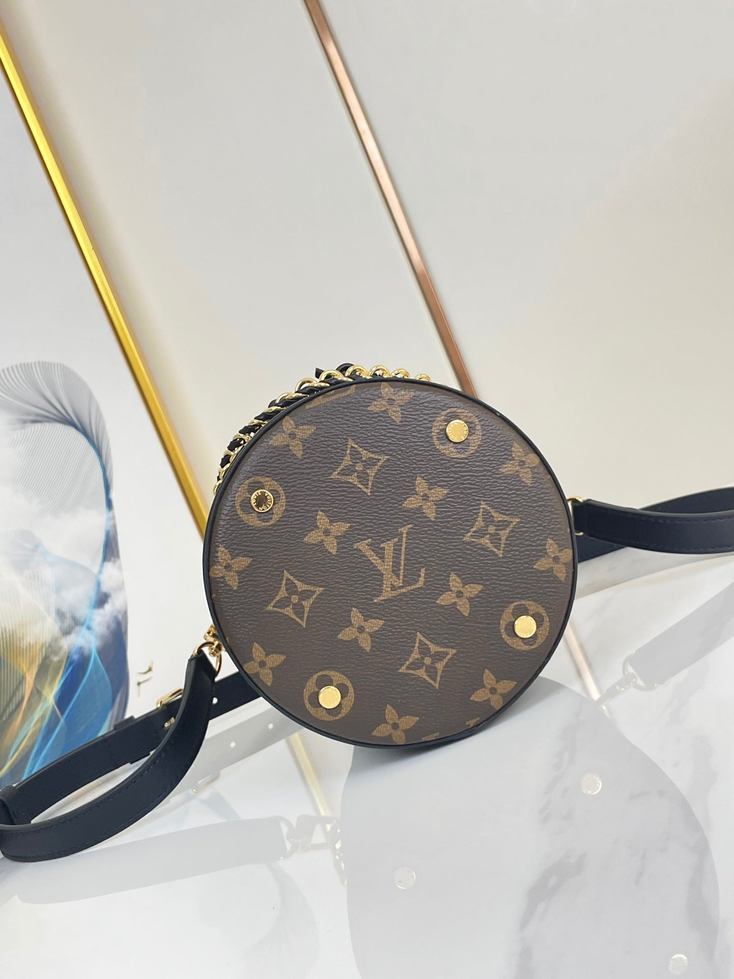 LOUIS VUITTON CANOÉ 20 IN BROWN MONOGRAM CANVAS GOLD HARDWARE