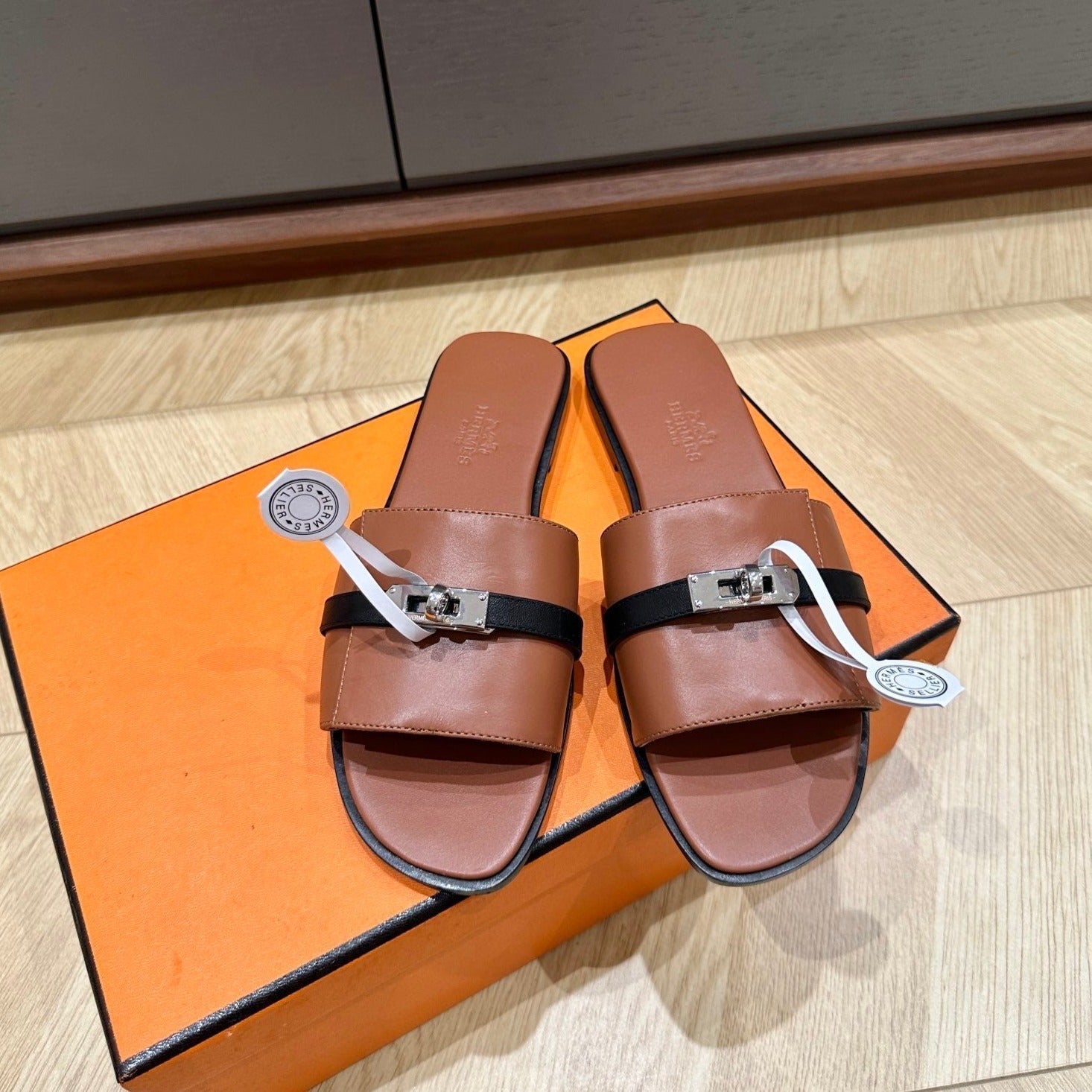 HERMES GABRIEL SANDAL CINNAMON CALFSKIN