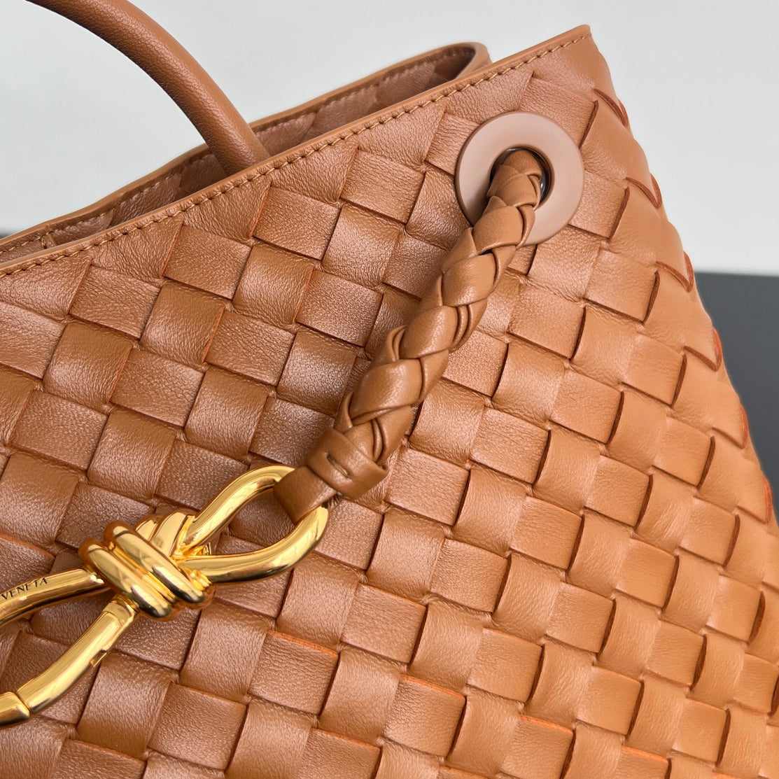 BOTTEGA VENETA LARGE ANDIAMO 32 IN BURNT ORANGE LAMBSKIN