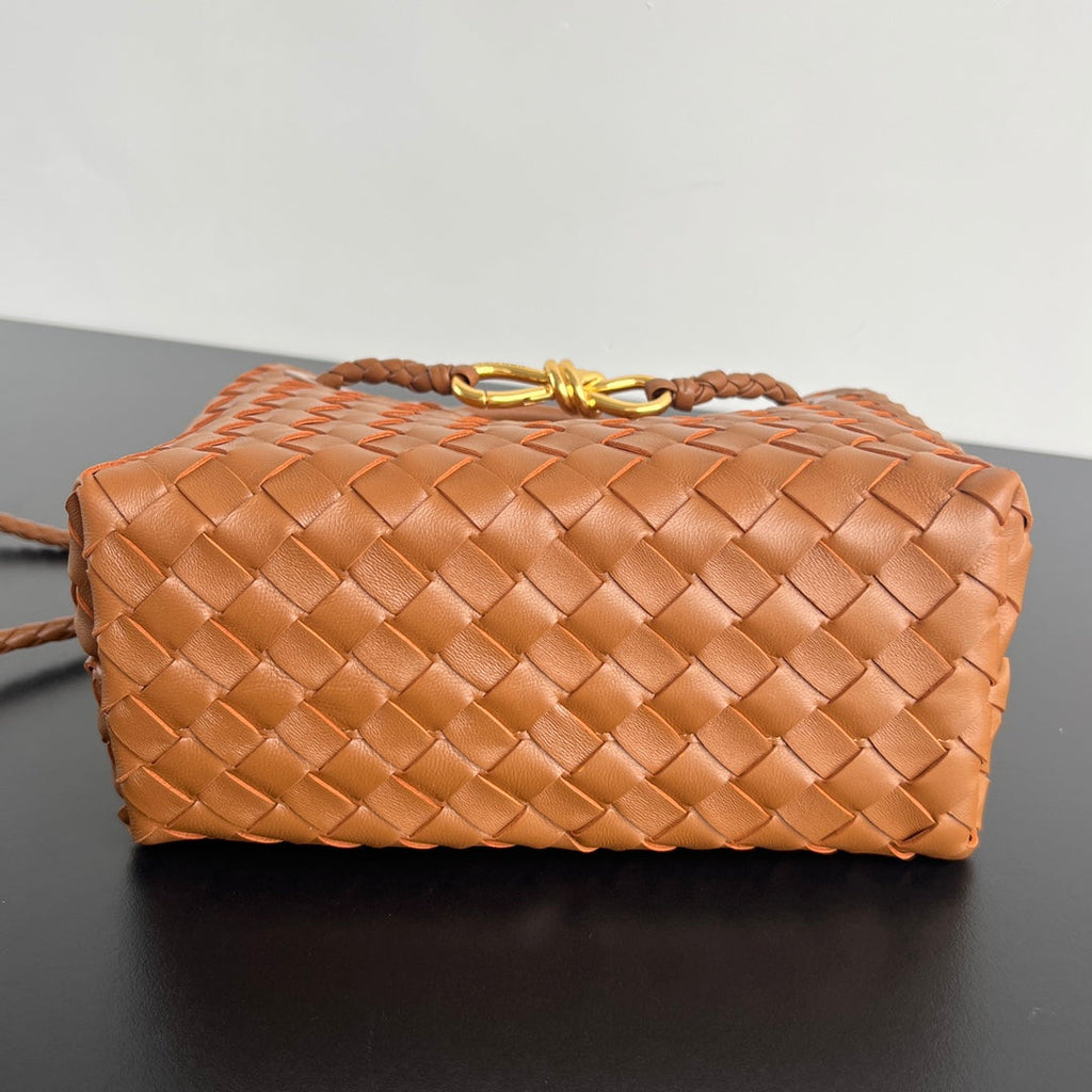 BOTTEGA VENETA MEDIUM ANDIAMO 25 IN BURNT ORANGE LAMBSKIN