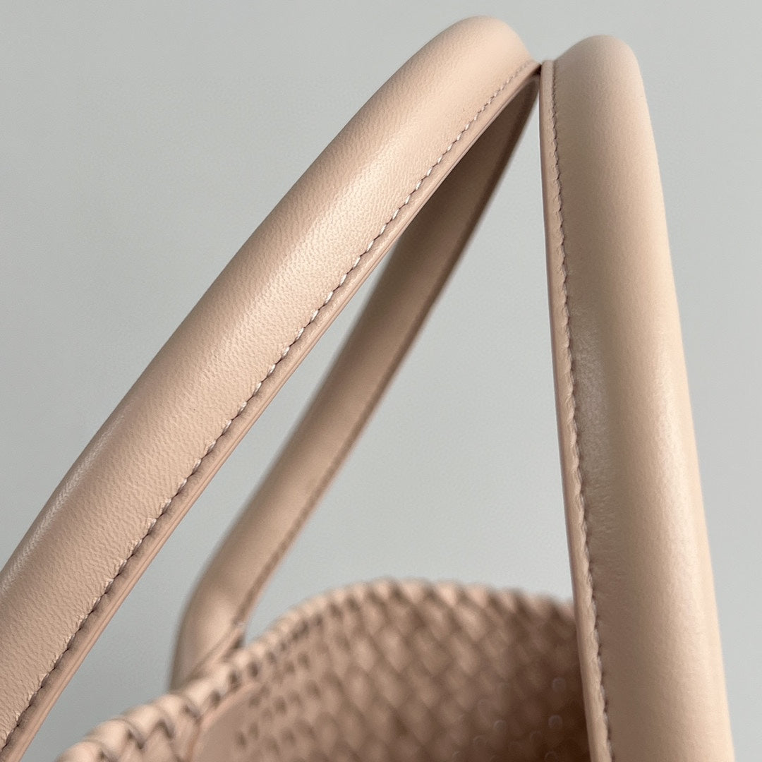 BOTTEGA VENETA LARGE CABAT 51 IN ALMOND BEIGE LAMBSKIN