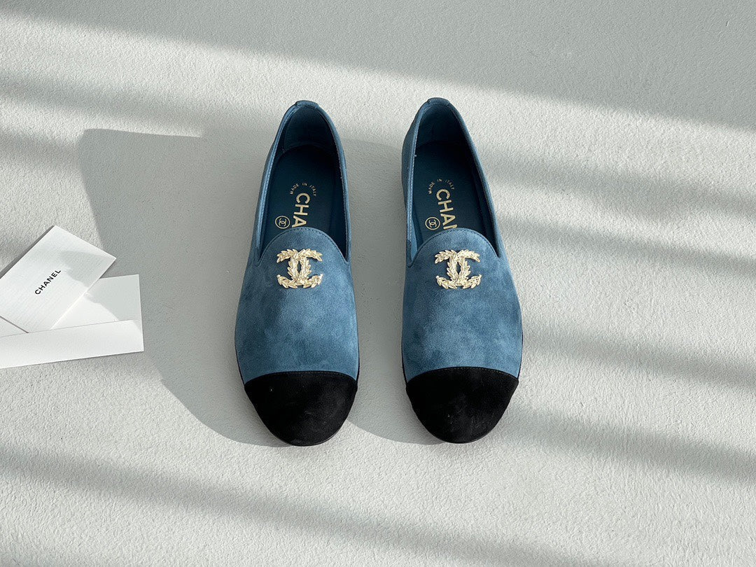 CHANEL LOAFERS IN CERULEAN BLUE MIX BLACK SUEDE