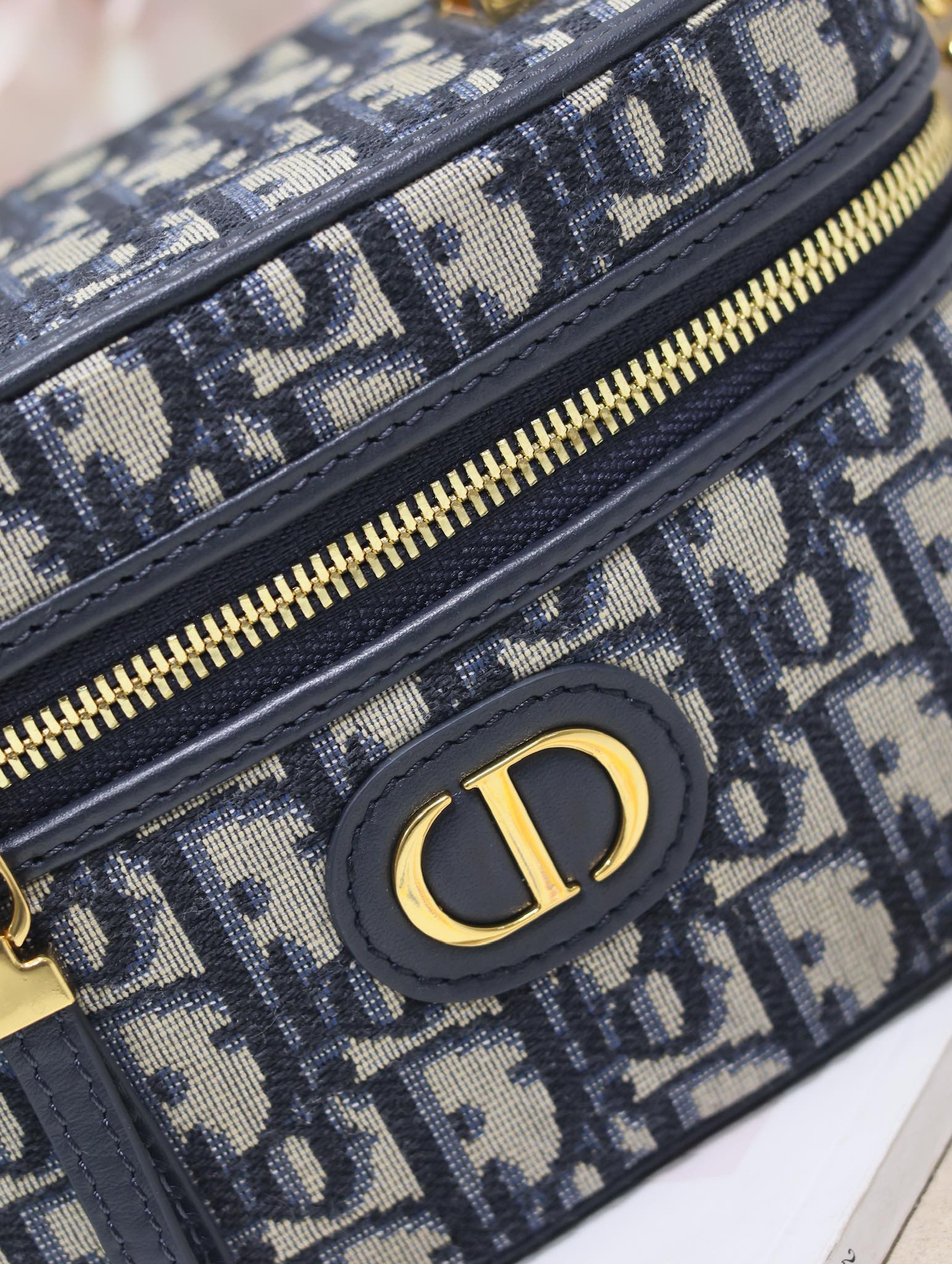 DIOR CARO 16 MINI VANITY CASE IN BLUE MONOGRAM OBLIQUE JACQUARD FABRIC
