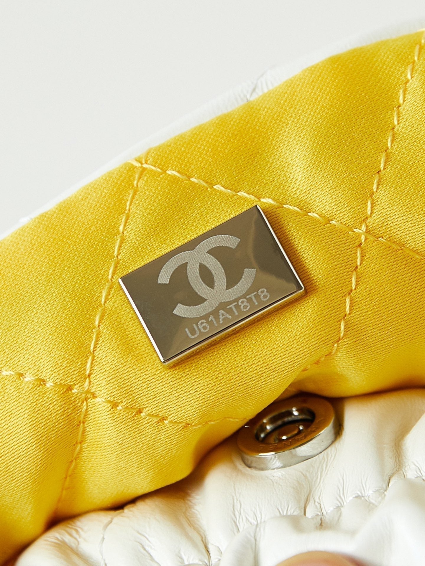 CHANEL MINI 20 HOBO BAG IN WHITE MIX LIGHT YELLOW CALFSKIN