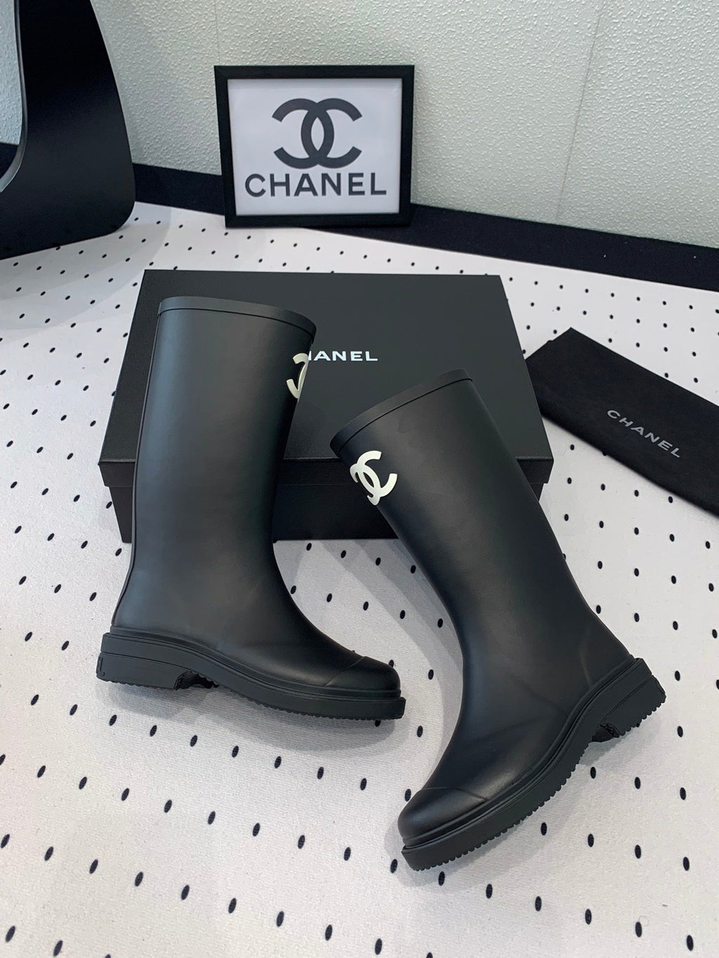 CHANEL rainboot  black coler