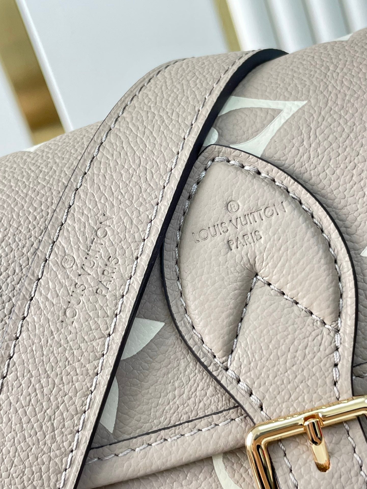 LOUIS VUITTON DIANE 23 IN TOURTERELLE WHITE MONOGRAM EMPREINTE LEATHER