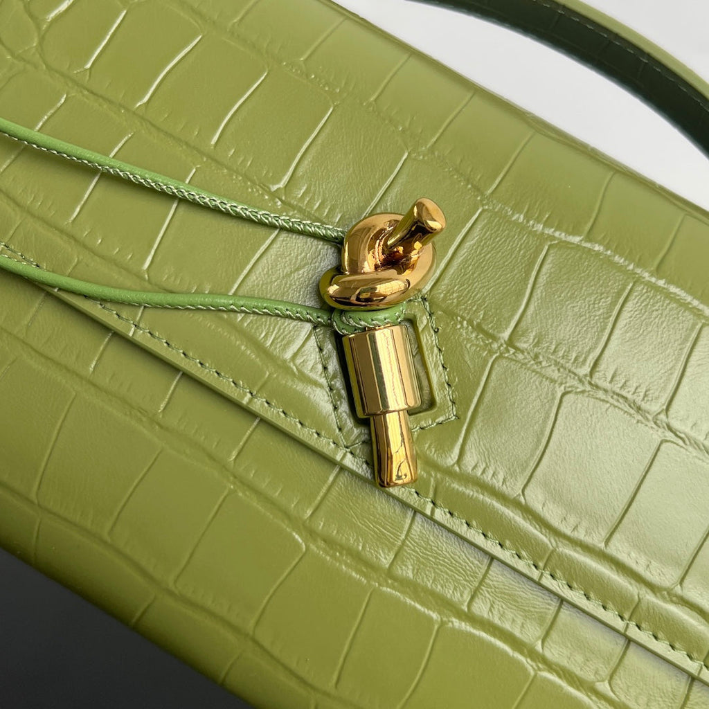 BOTTEGA VENETA ANDIAMO CLUTCH 31 IN BARLEY CORN CROCODILE PATTERN CALFSKIN