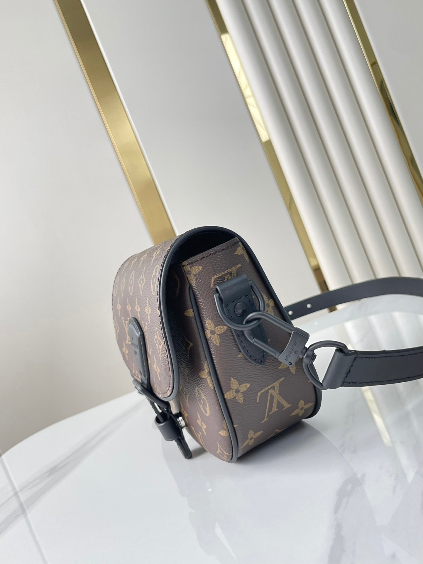 LOUIS VUITTON MONTSOURIS MESSENGER PM 20 IN BROWN MONOGRAM CANVAS