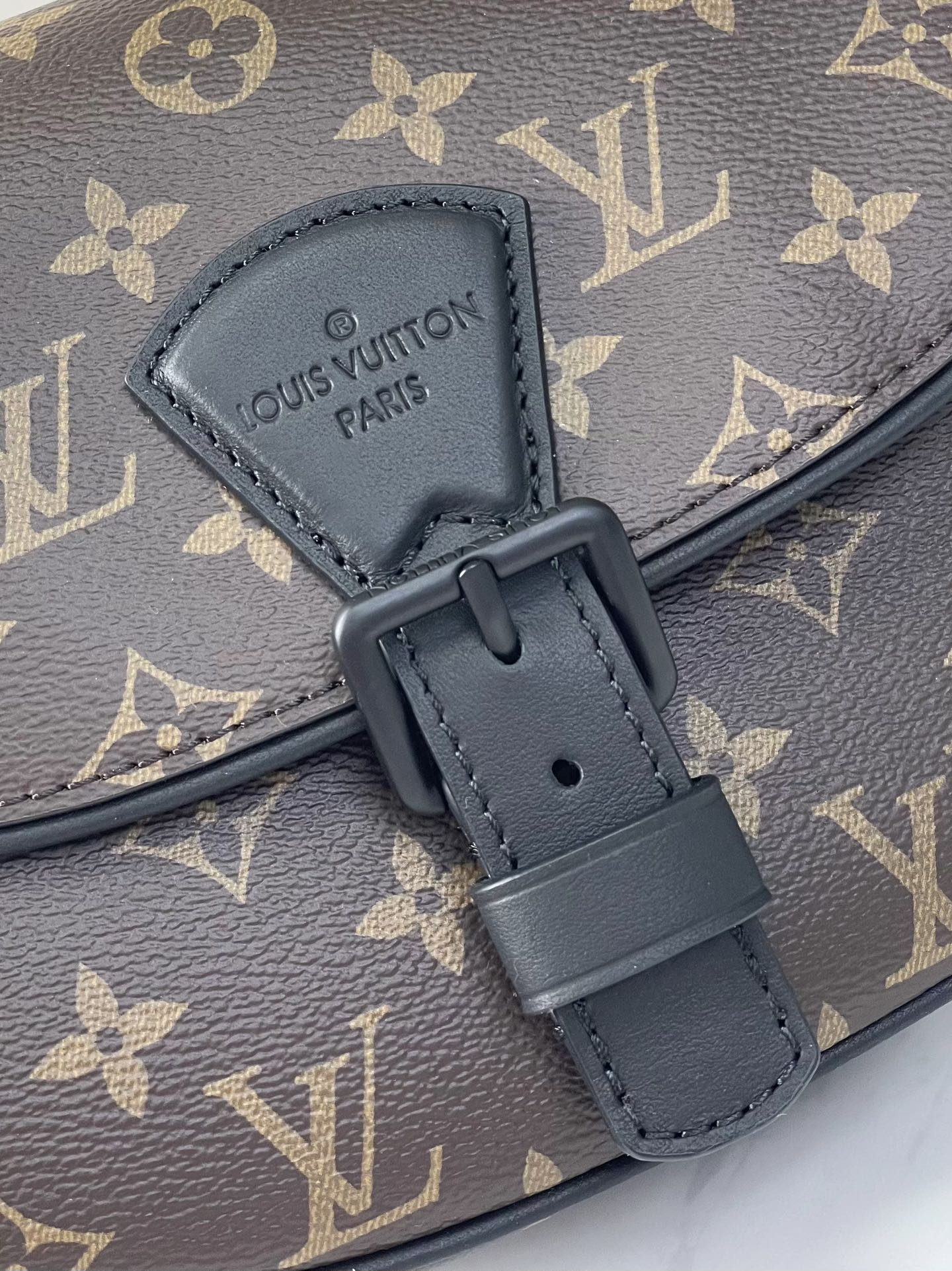 LOUIS VUITTON MONTSOURIS MESSENGER PM 20 IN BROWN MONOGRAM CANVAS