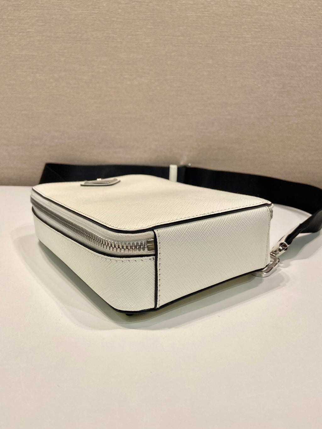 PRADA CHEST BAG 20 IN WHITE SAFFIANO LEATHER