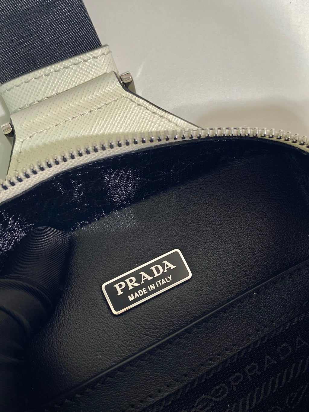 PRADA CHEST BAG 20 IN WHITE SAFFIANO LEATHER