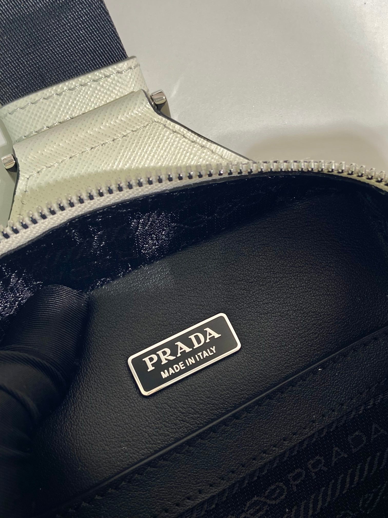 PRADA CHEST BAG 20 IN WHITE SAFFIANO LEATHER