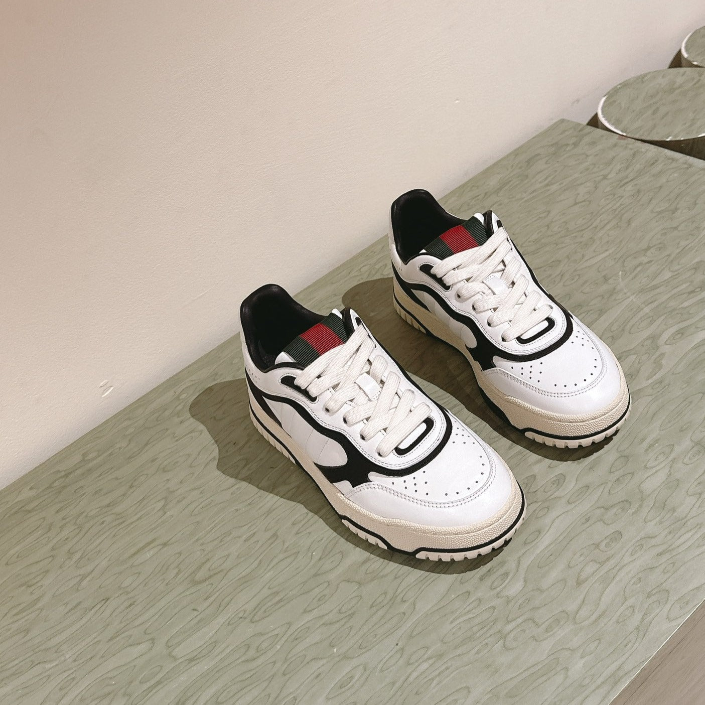 GUCCI Retro sneakers WHite Black