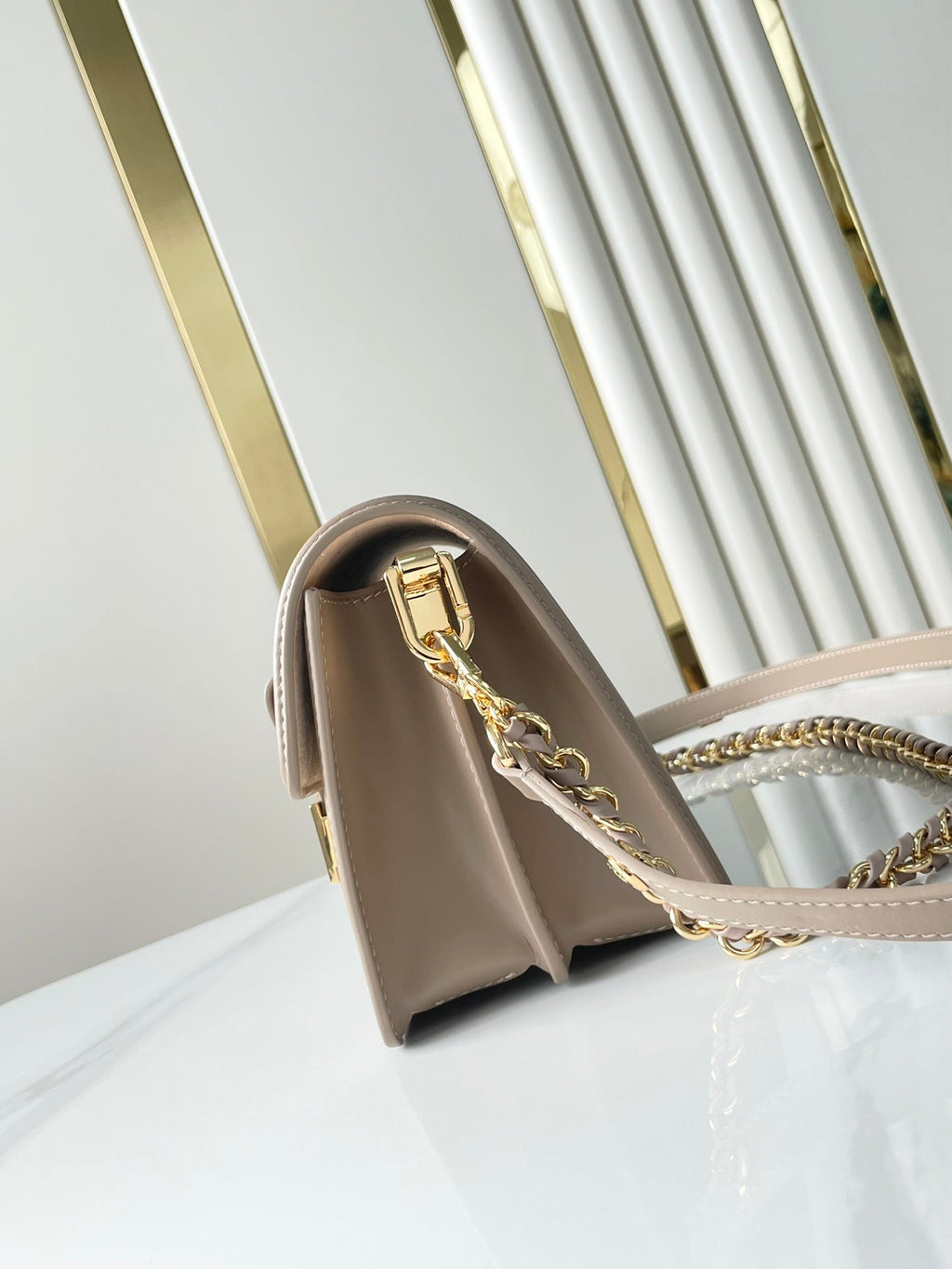 LOUIS VUITTON DAUPHINE MINI 20 IN MEDIUM BROWN EPI GRAINED CALFSKIN GOLD HARDWARE