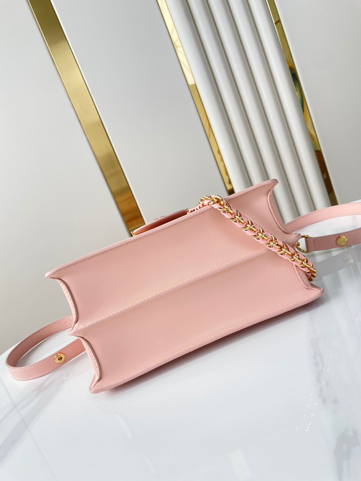 LOUIS VUITTON DAUPHINE MM 25 IN LIGHT PINK EPI GRAINED CALFSKIN GOLD HARDWARE
