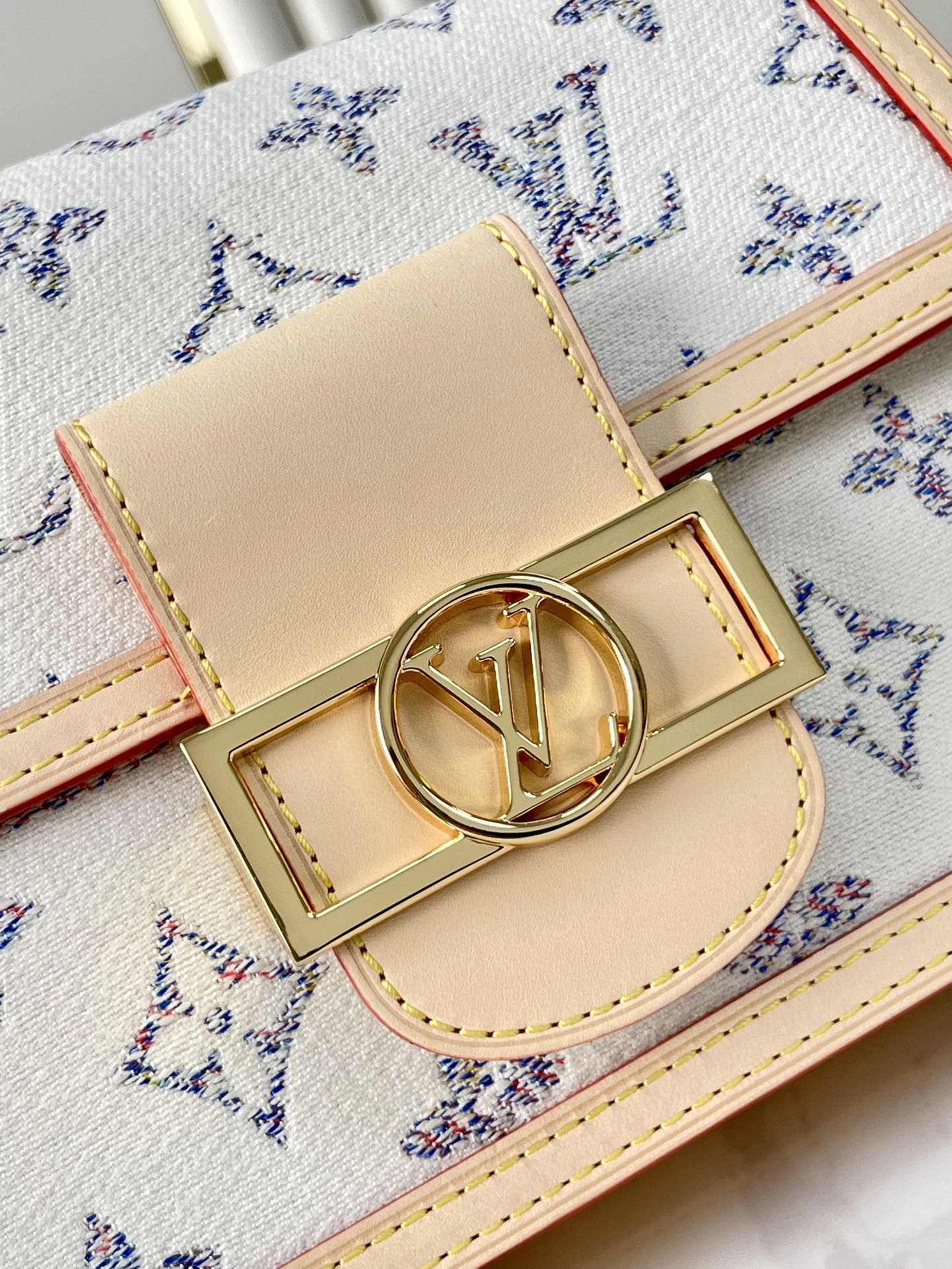 LOUIS VUITTON DAUPHINE MINI 20 IN WHITE MONOGRAM JACQUARD FABRIC GOLD HARDWARE
