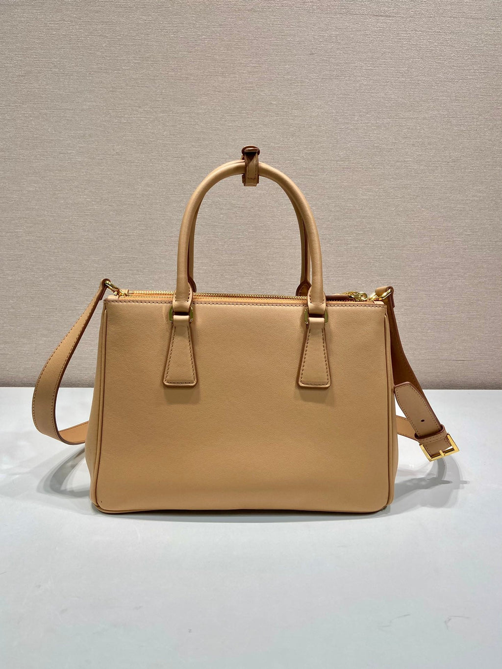 PRADA MEDIUM GALLERIA BAG 28 IN CIDER BROWN SMOOTH CALFSKIN GOLD HARDWARE