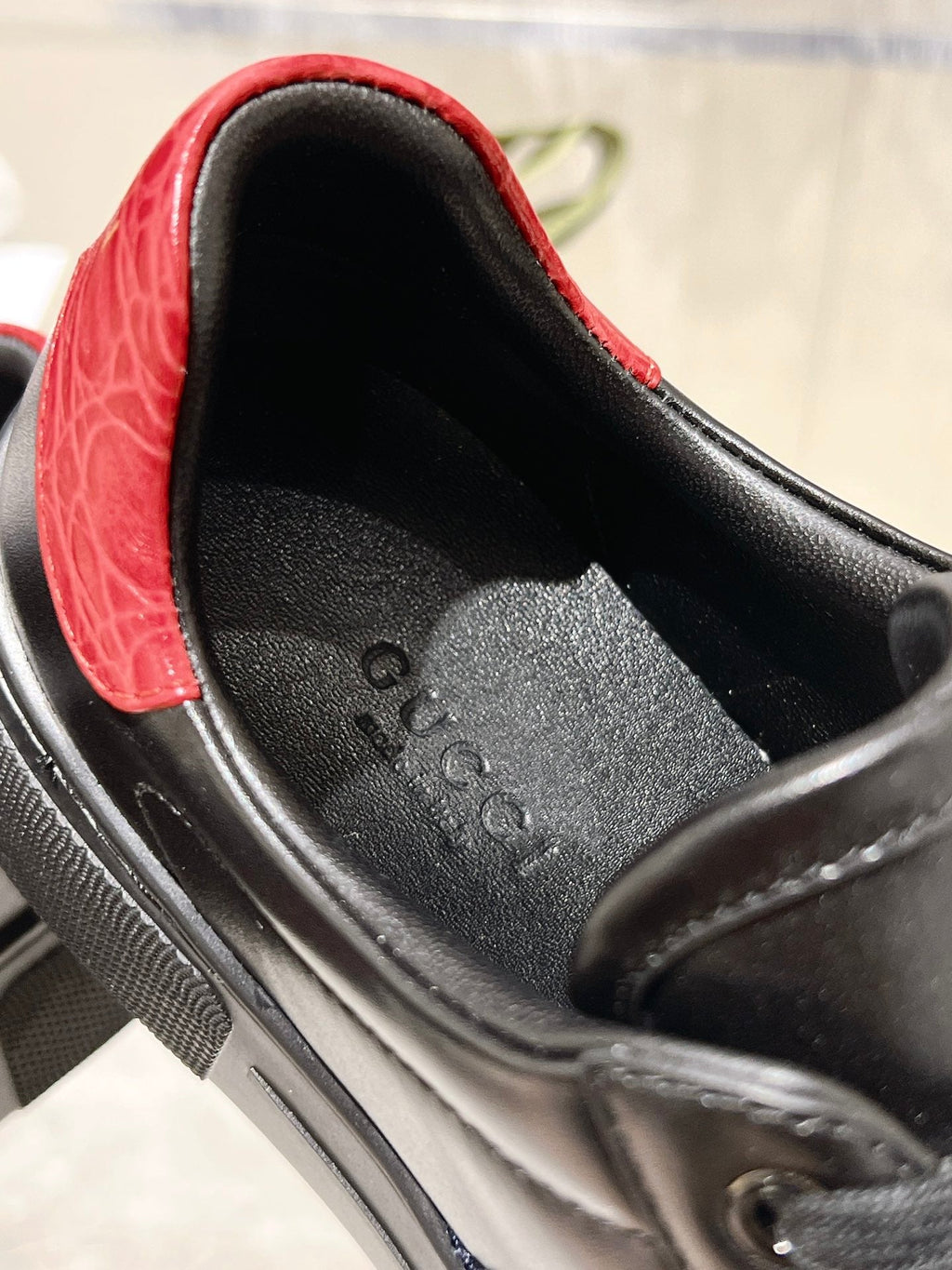 GUCCI ACE 30 SUPREME TRAINER BLACK CALFSKIN
