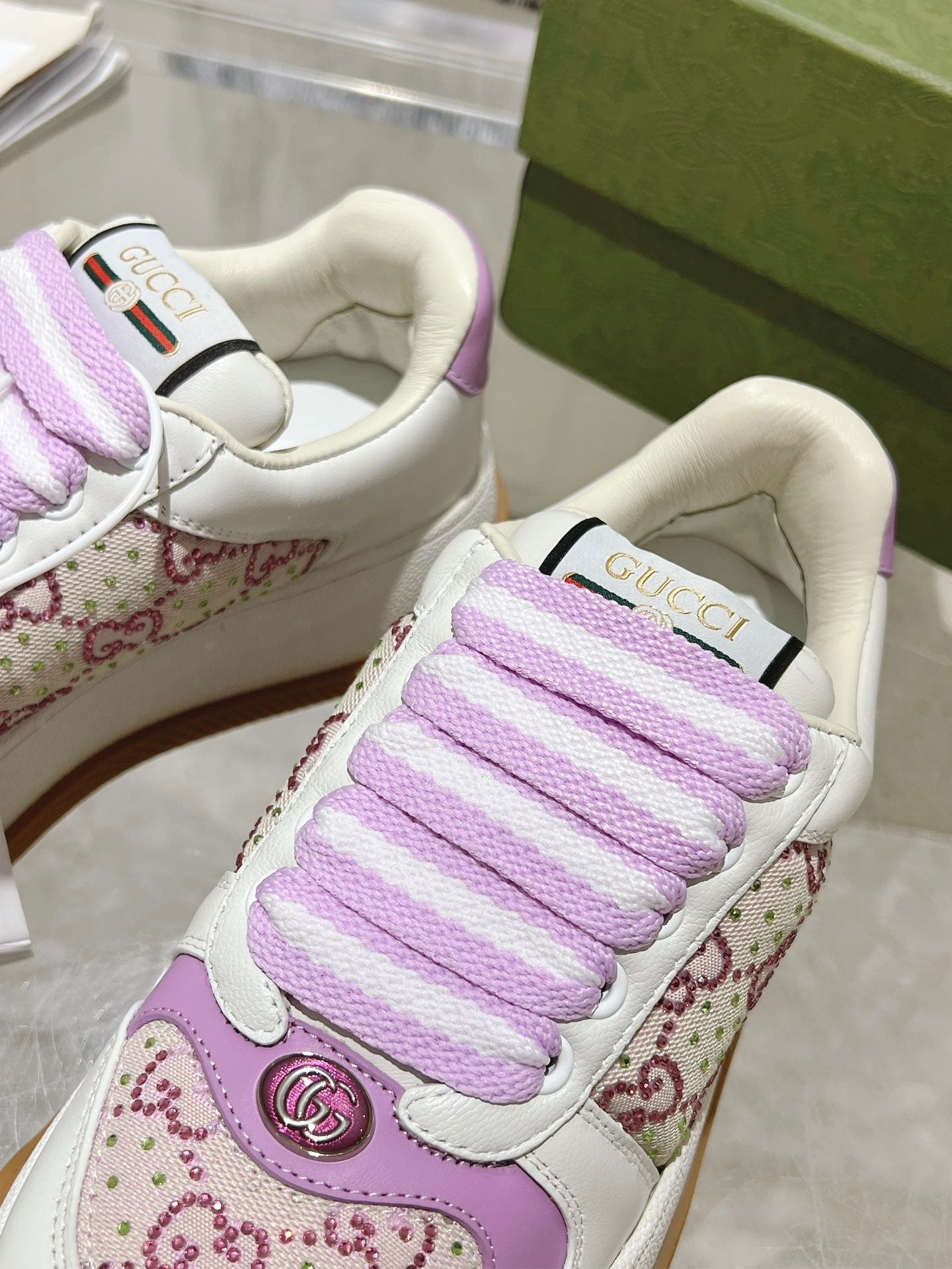 GUCCI SCREENER 50 SNEAKER WHITE AND PURPLE CALFSKIN