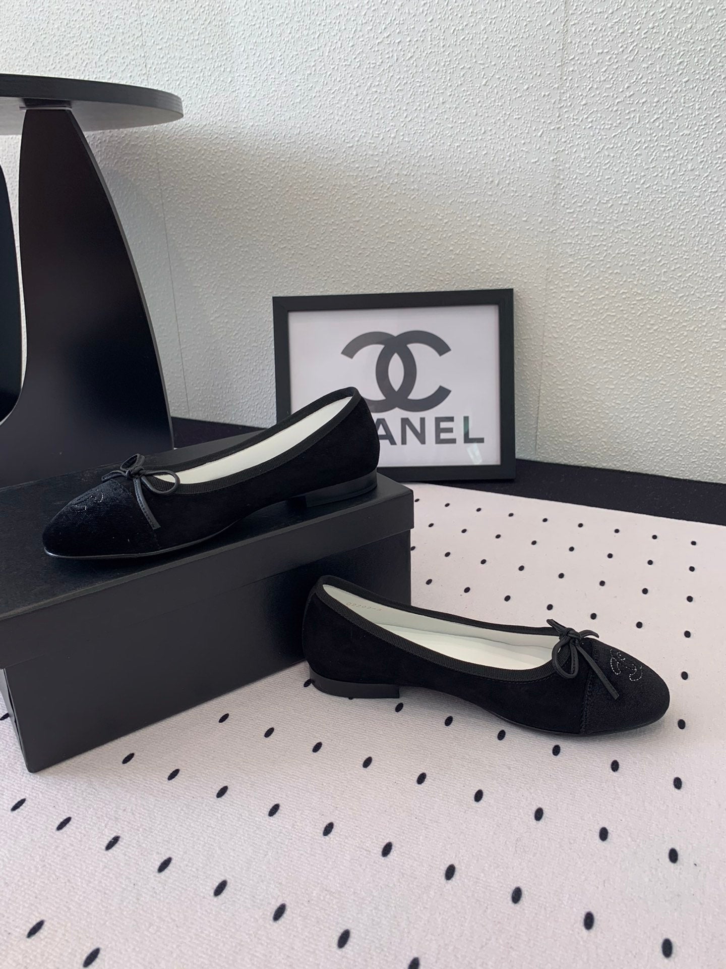 CHANEL BALLET FLAT BLACK VELVET