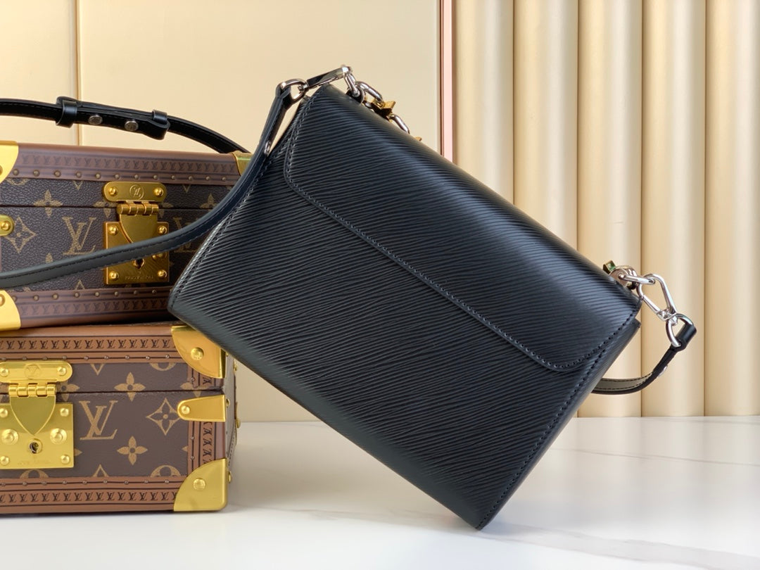 LOUIS VUITTON TWIST MM 23 IN BLACK EPI LEATHER GOLD AND SILVER HARDWARE