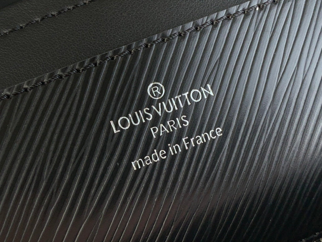 LOUIS VUITTON TWIST MM 23 IN BLACK EPI LEATHER GOLD AND SILVER HARDWARE