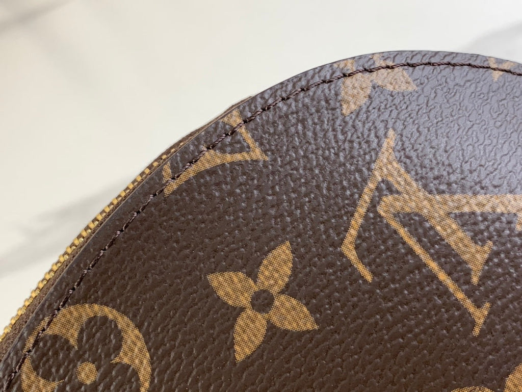 LOUIS VUITTON COSMETIC POUCH 22 IN BROWN MONOGRAM CANVAS