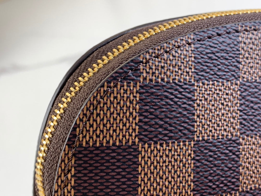 LOUIS VUITTON COSMETIC POUCH PM 19 IN BROWN DAMIER EBENE CANVAS