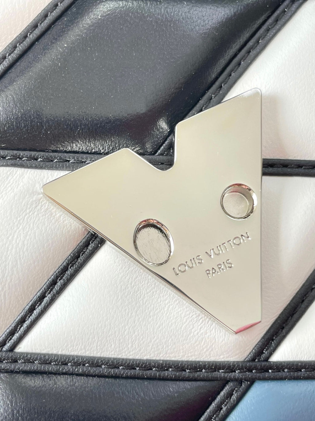 LOUIS VUITTON GO-14 MM 23 IN WHITE BLACK MIX STEEL BLUE QUILTED LAMBSKIN SILVER HARDWARE