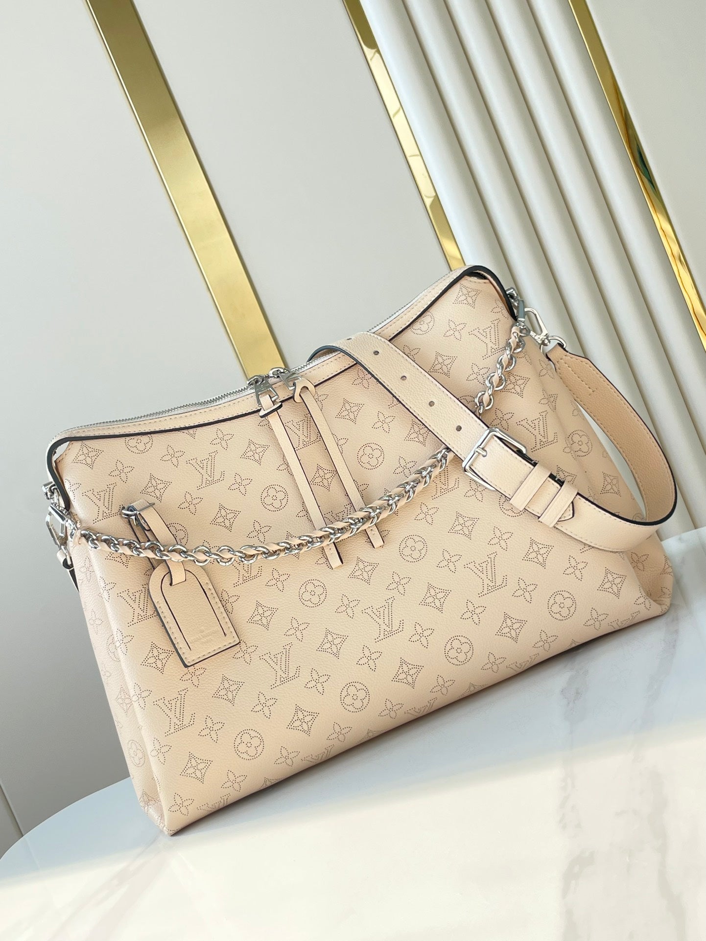 LOUIS VUITTON HAND IT ALL MM 32 IN CREAM MONOGRAM PERFORATE CALFSKIN SILVER HARDWARE