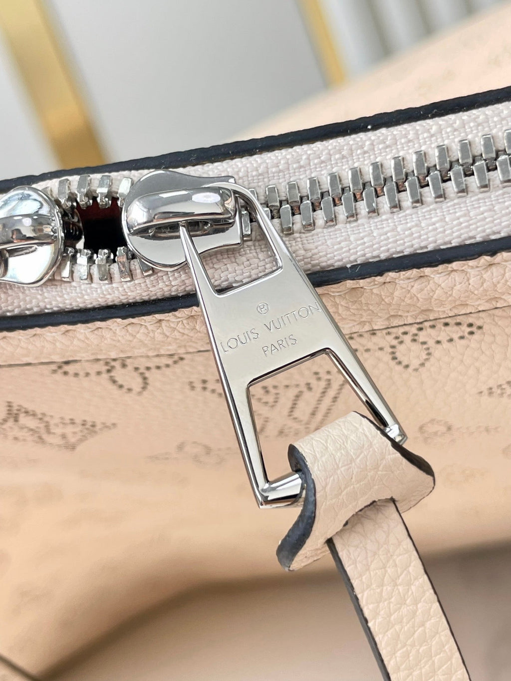 LOUIS VUITTON HAND IT ALL MM 32 IN CREAM MONOGRAM PERFORATE CALFSKIN SILVER HARDWARE