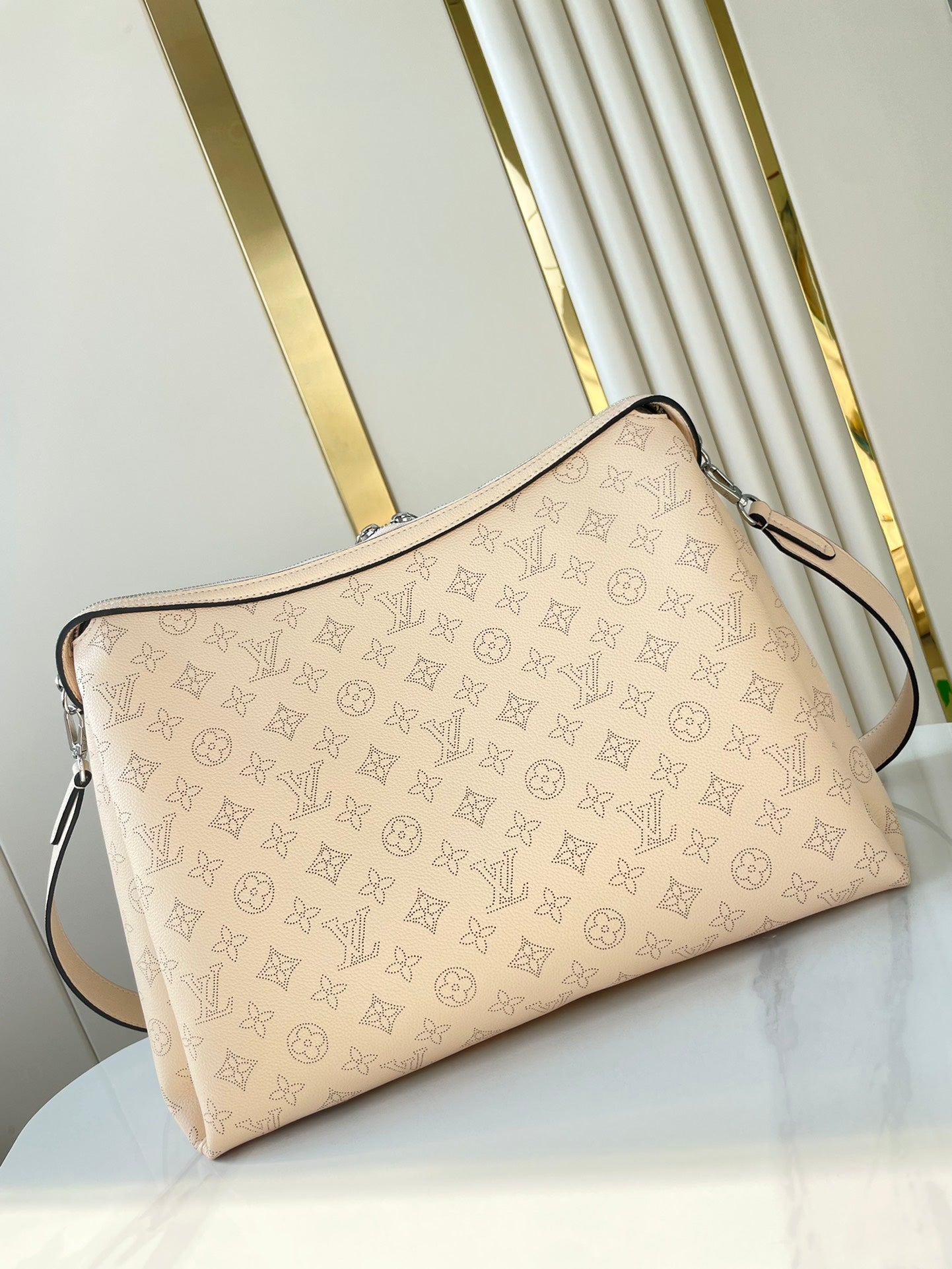 LOUIS VUITTON HAND IT ALL MM 32 IN CREAM MONOGRAM PERFORATE CALFSKIN SILVER HARDWARE