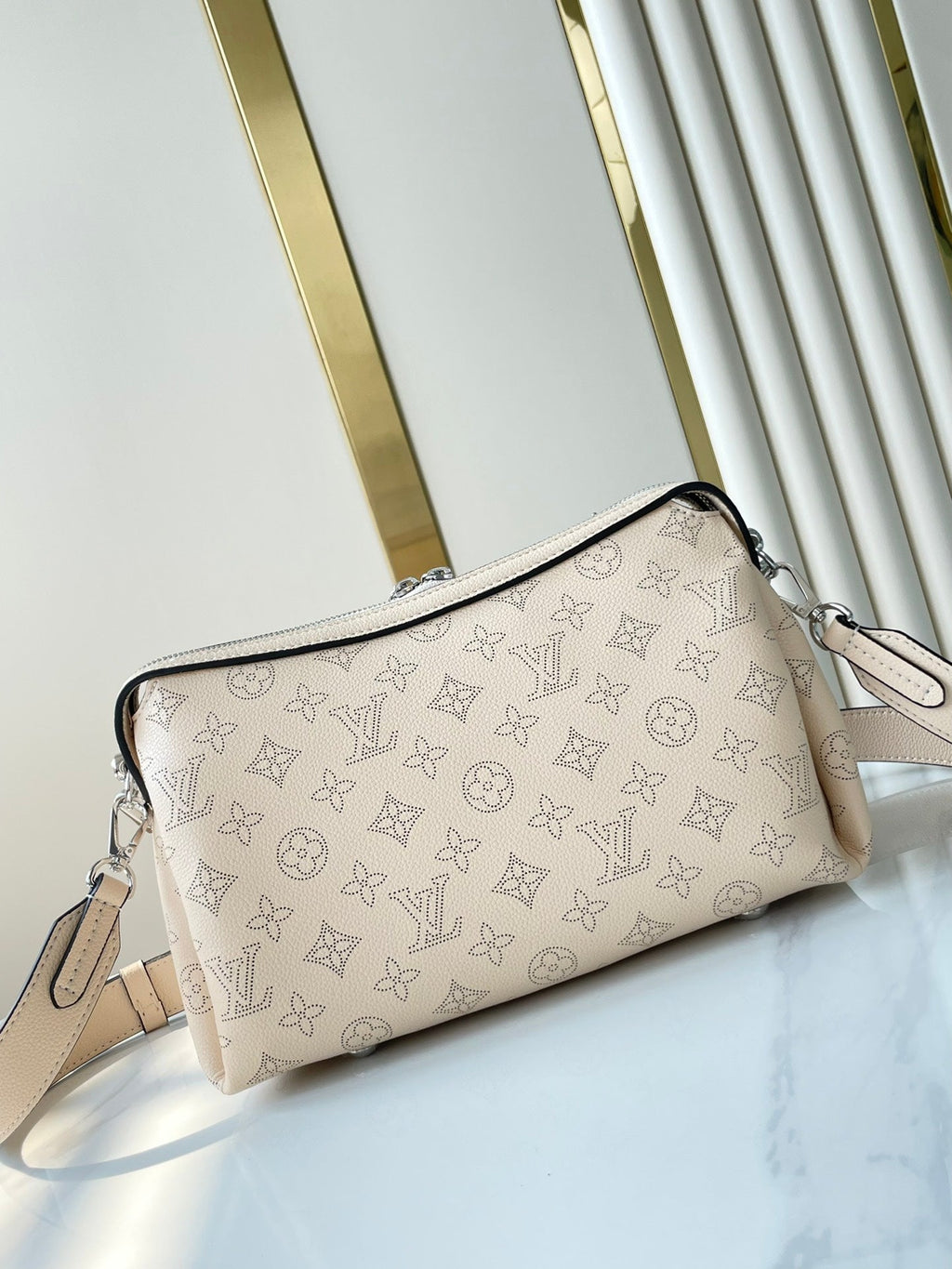 LOUIS VUITTON HAND IT ALL PM 29 IN BEIGE MONOGRAM PERFORATE CALFSKIN SILVER HARDWARE