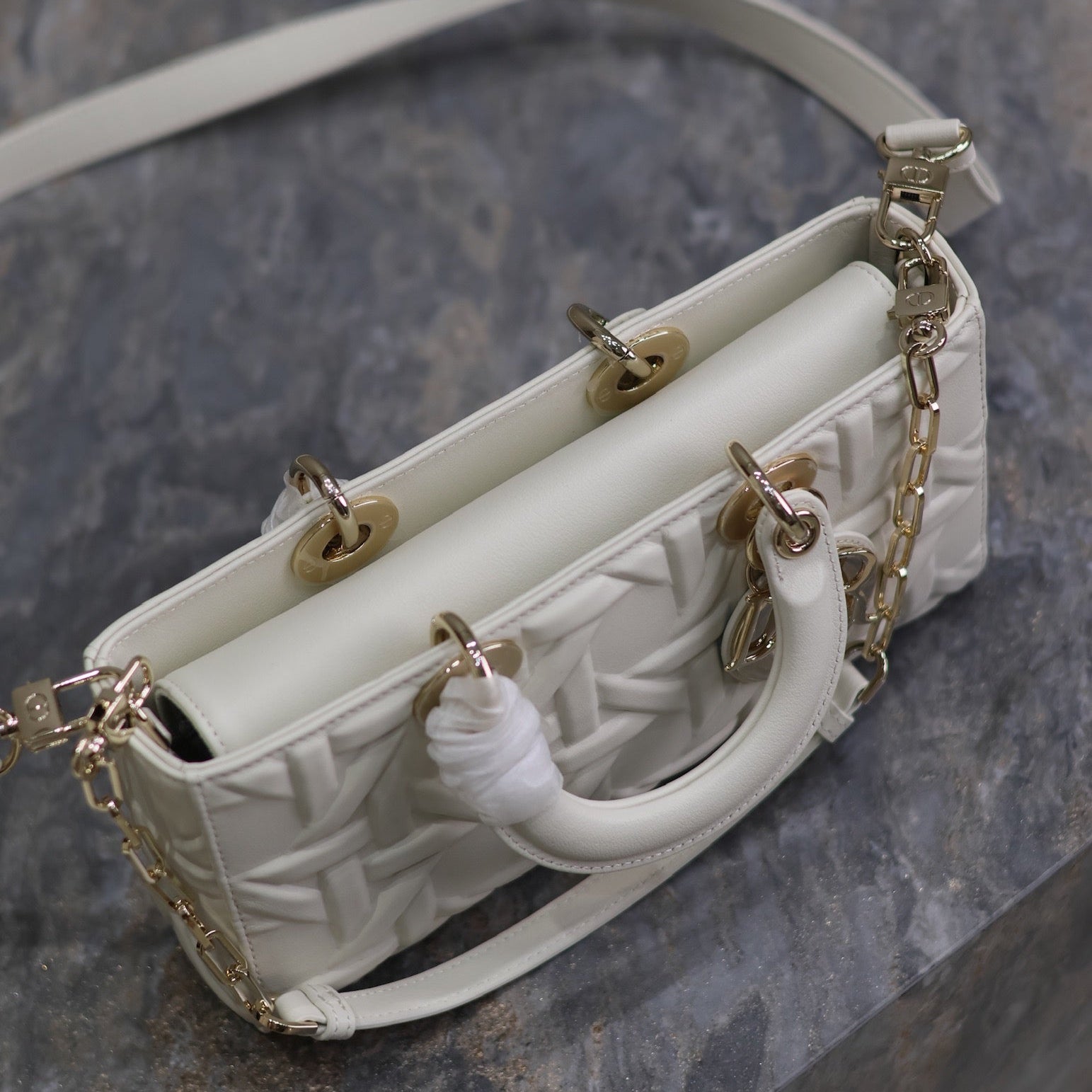 DIOR LADY D-JOY BAG 26 IN WHITE GRAPHIC CANNAGE CALFSKIN PALE GOLD-FINISH METAL CHARMS