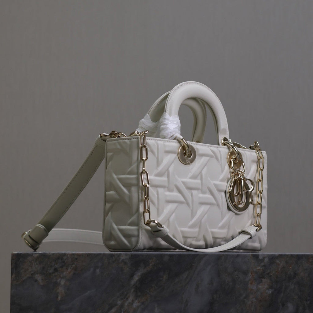 DIOR LADY D-JOY BAG 26 IN WHITE GRAPHIC CANNAGE CALFSKIN PALE GOLD-FINISH METAL CHARMS