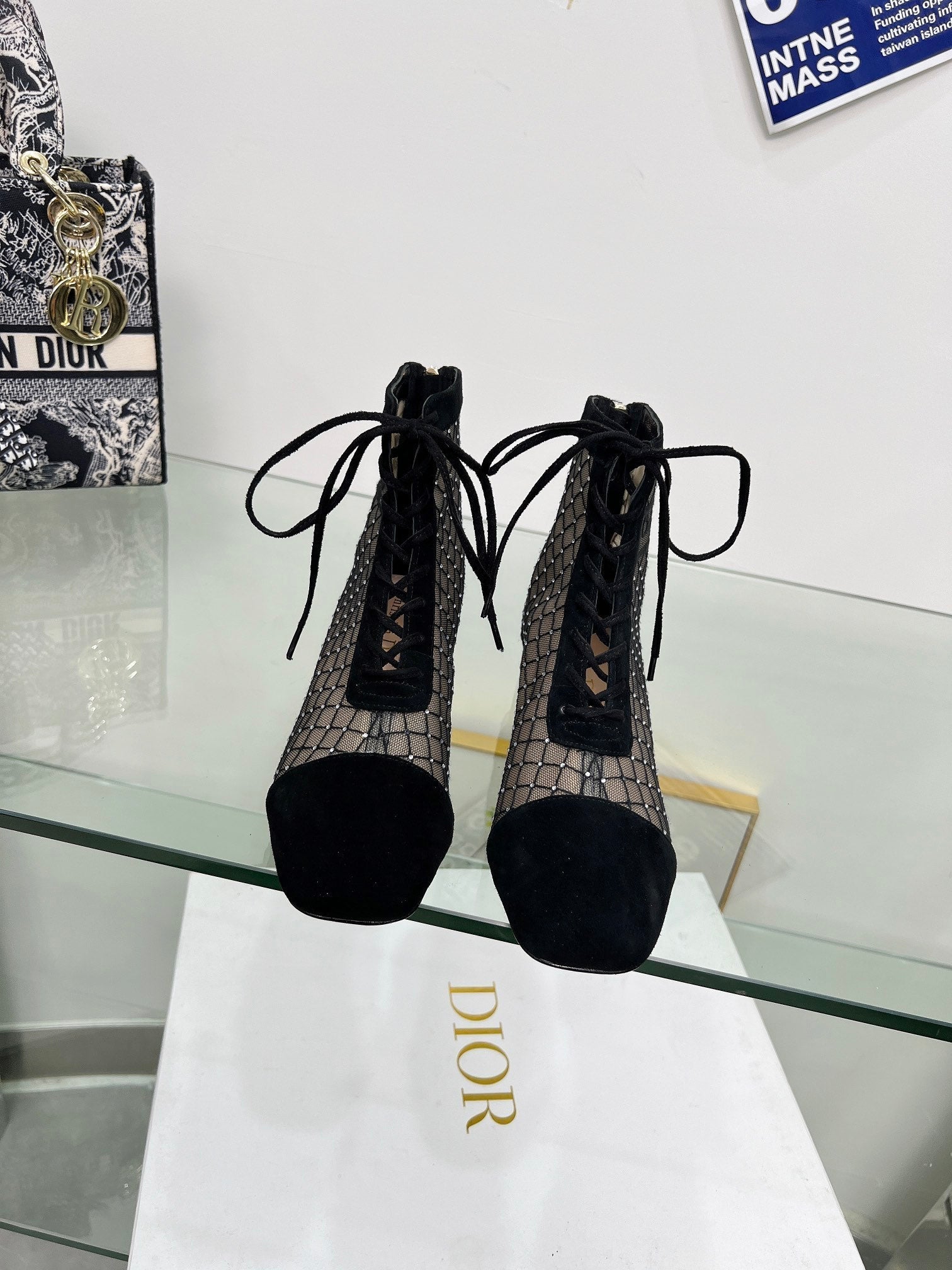 DIOR NAUGHTILY-D HEELED ANKLE BOOT IN BLACK EMBROIDERED MESH AND SUEDE 35 MM