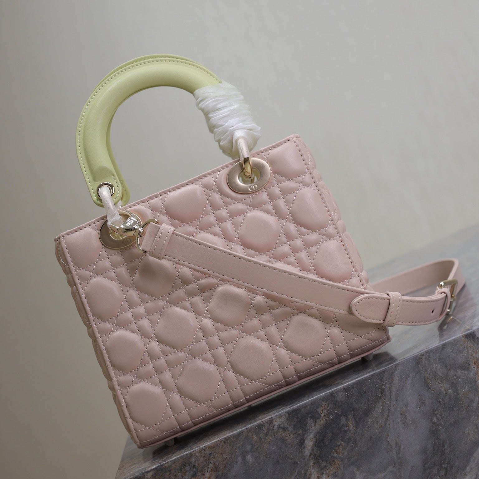 DIOR MEDIUM LADY BAG 20 IN BABY PINK QUILTED MACROCANNAGE CALFSKIN SWAMP YELLOW STRAP