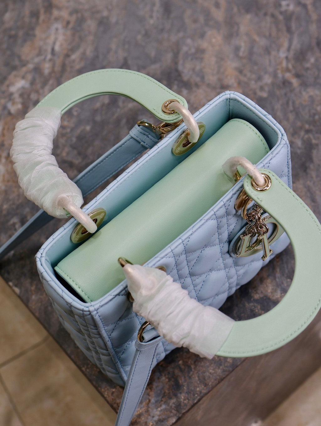DIOR MEDIUM LADY BAG 20 IN BABY BLUE QUILTED MACROCANNAGE CALFSKIN GREEN STRAP