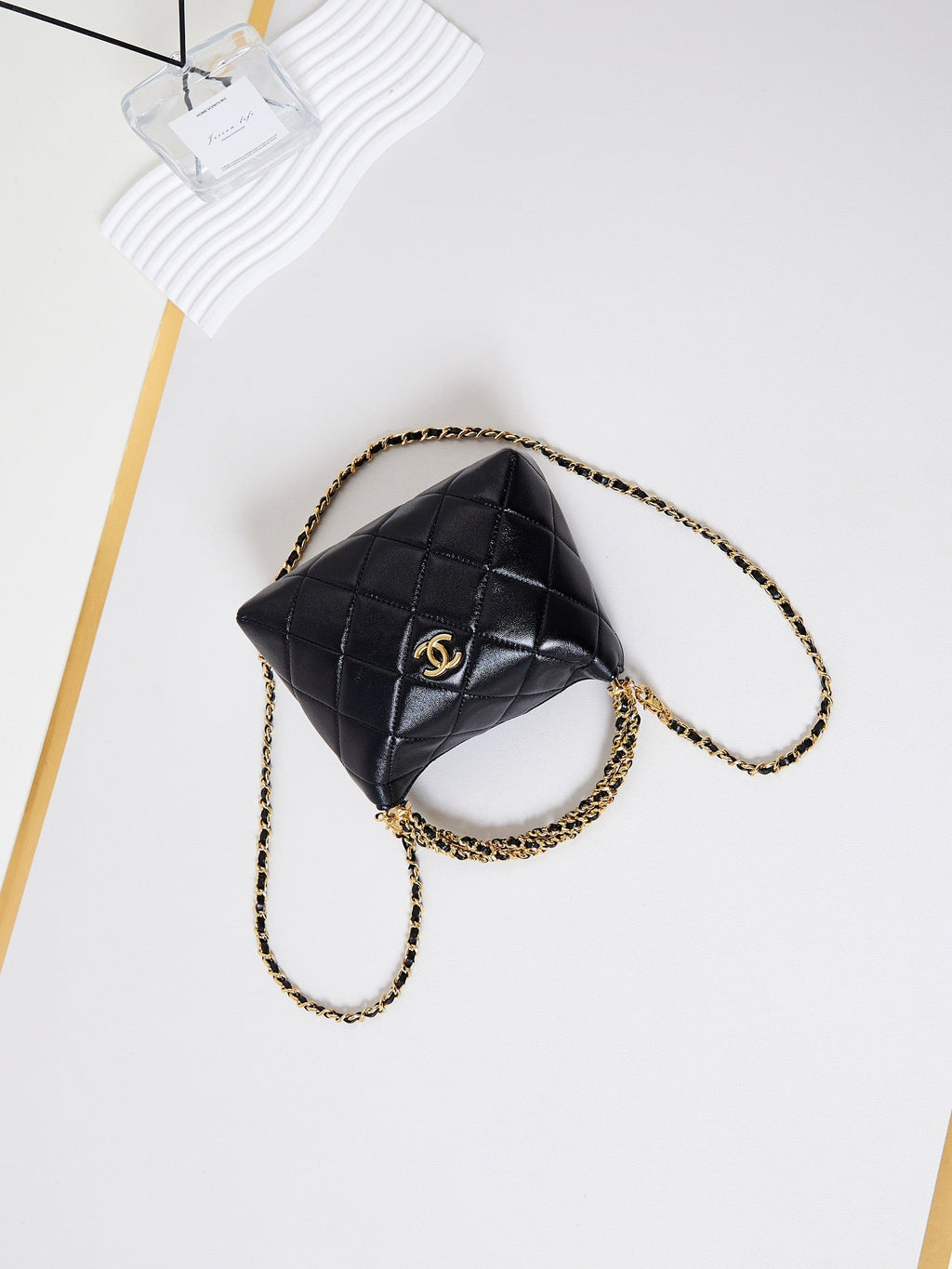 CHANEL HOBO BAG 18 IN BLACK SOFT LAMBSKIN GOLD CHAIN