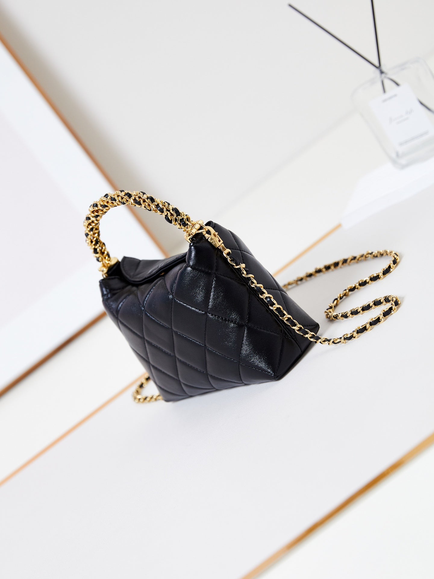 CHANEL HOBO BAG 18 IN BLACK SOFT LAMBSKIN GOLD CHAIN