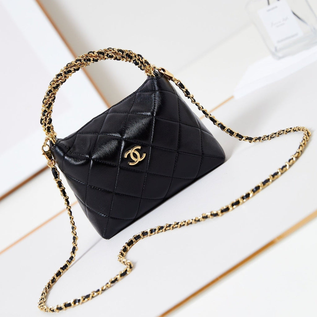CHANEL HOBO BAG 18 IN BLACK SOFT LAMBSKIN GOLD CHAIN
