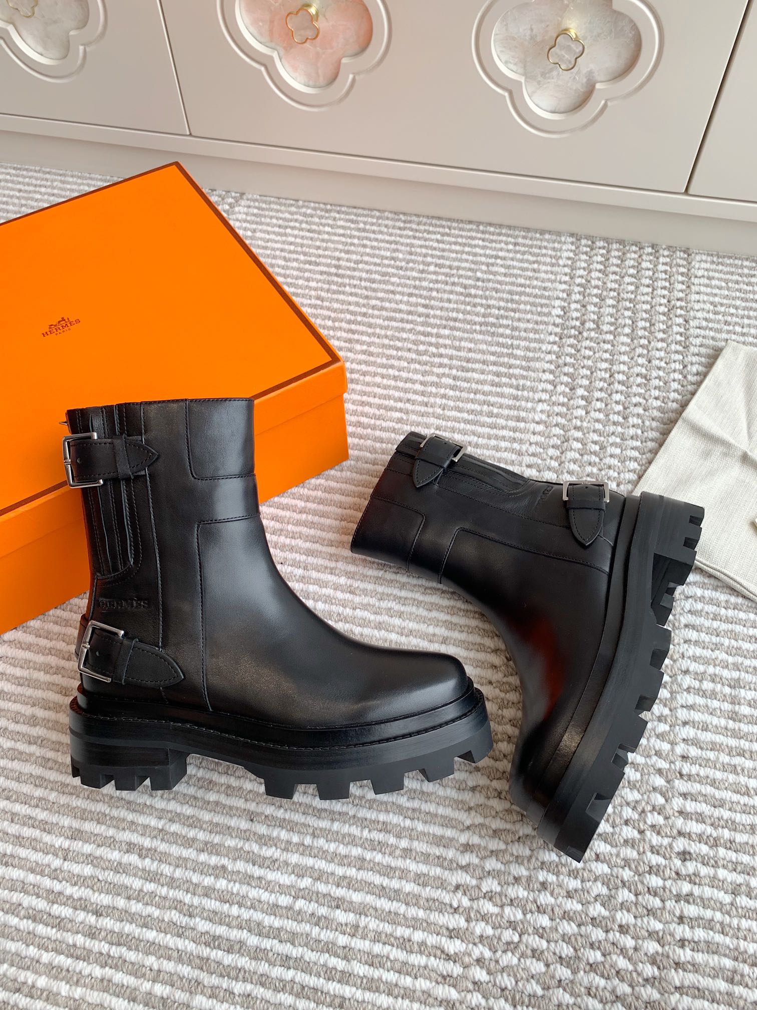 HERMES JAIME ANKLE BOOT IN BLACK CALFSKIN