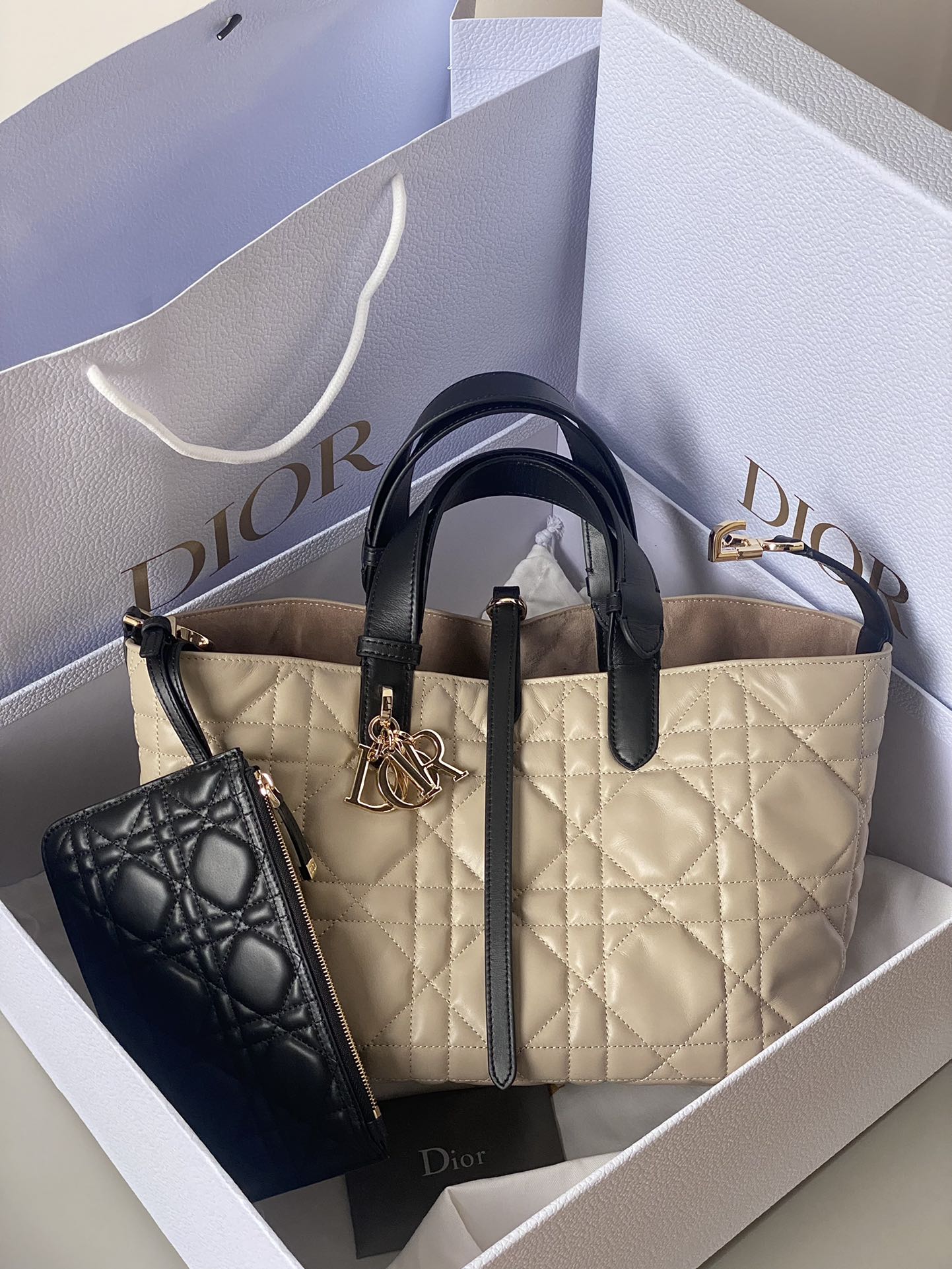 DIOR MEDIUM TOUJOURS BAG 28 IN BEIGE CANNAGE CALFSKIN BLACK STRAP