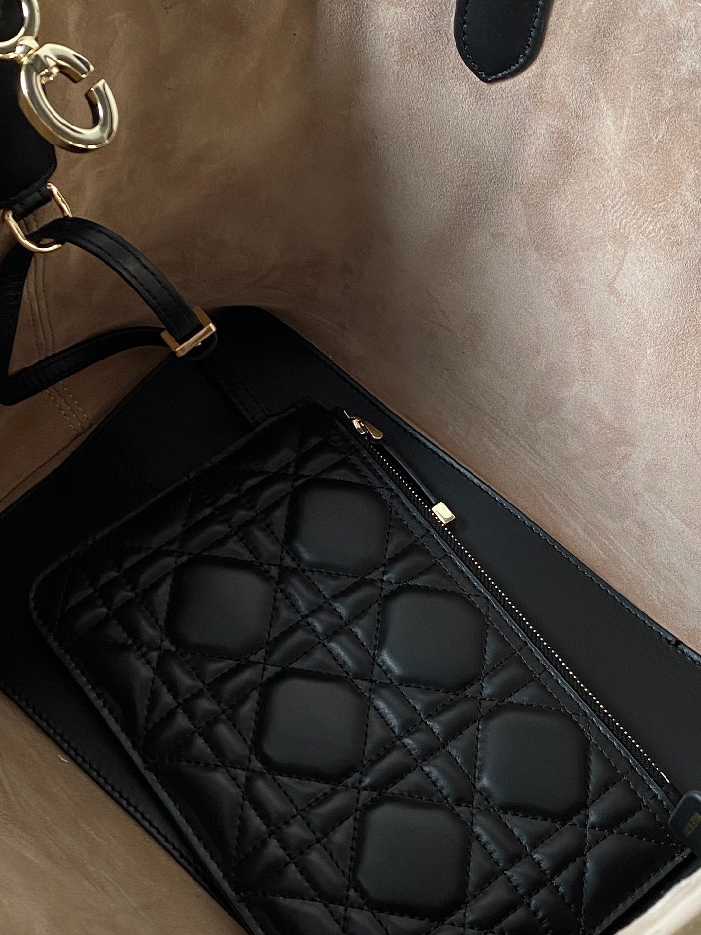 DIOR MEDIUM TOUJOURS BAG 28 IN BEIGE CANNAGE CALFSKIN BLACK STRAP