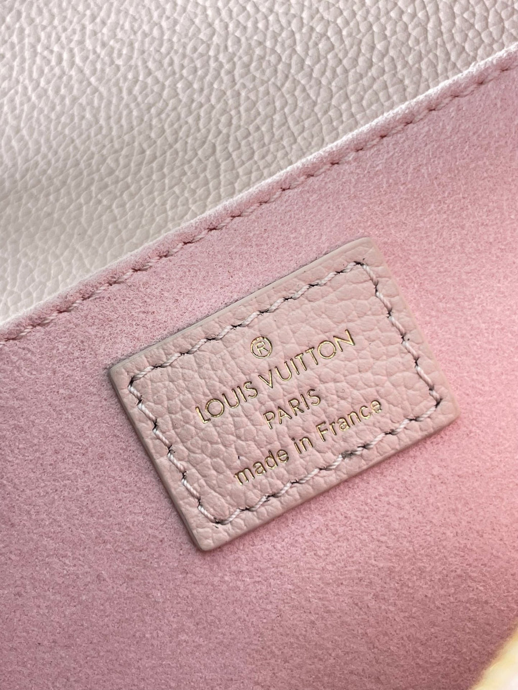 LOUIS VUITTON POCHETTE MÉTIS EAST WEST 21 IN PINK OPALE MONOGRAM ECLIPSE CANVAS GOLD BUCKLE