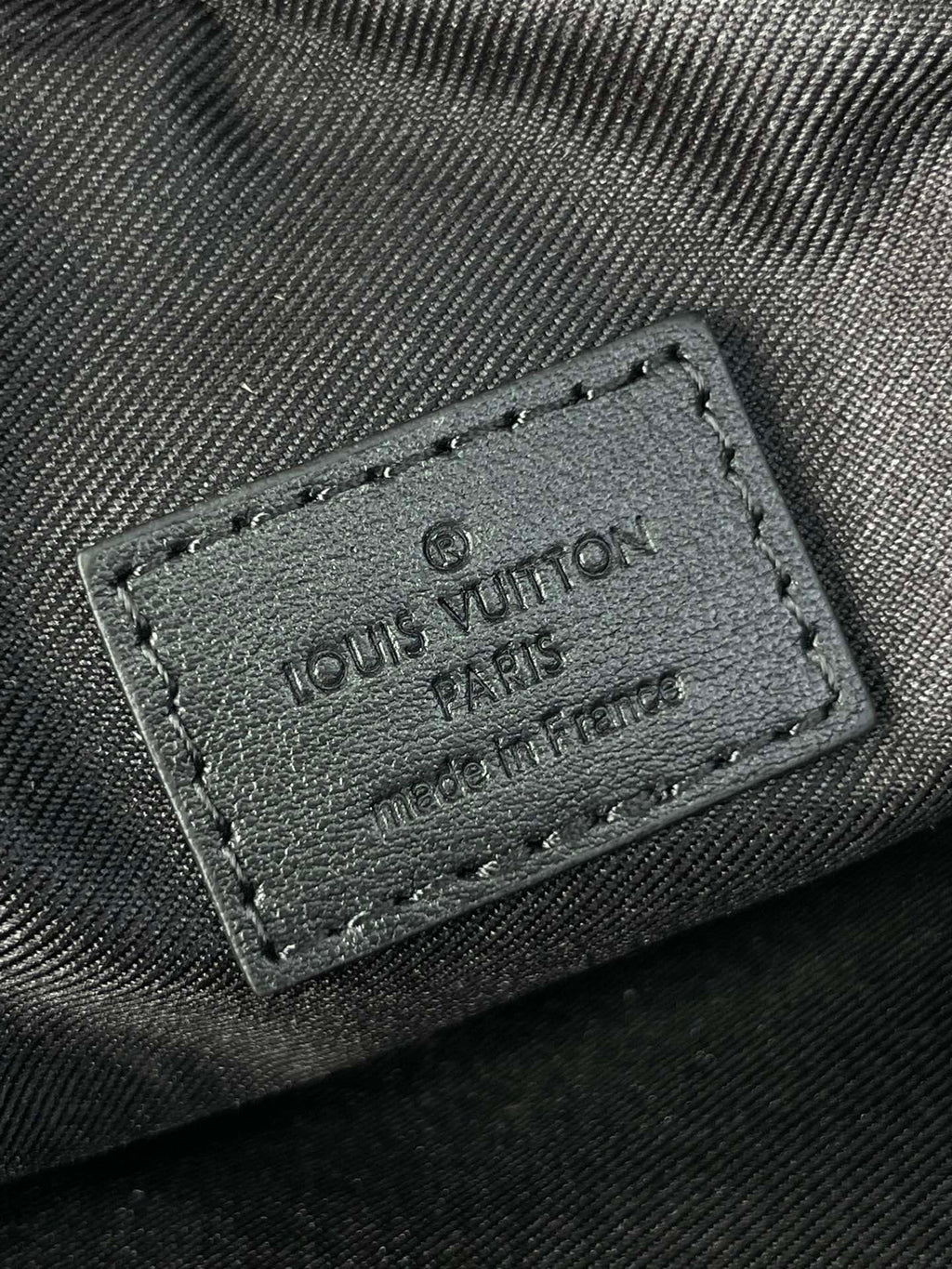 LOUIS VUITTON GETAWAY MESSENGER 18 IN GUN METAL MONOGRAM ECLIPSE CANVAS