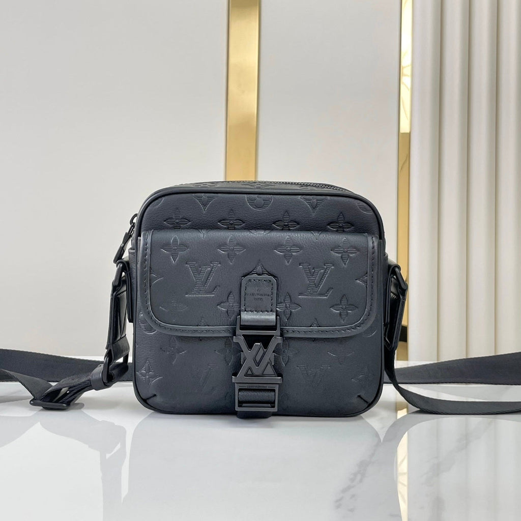 LOUIS VUITTON GETAWAY MESSENGER 18 IN BLACK EMBOSSED CALFSKIN