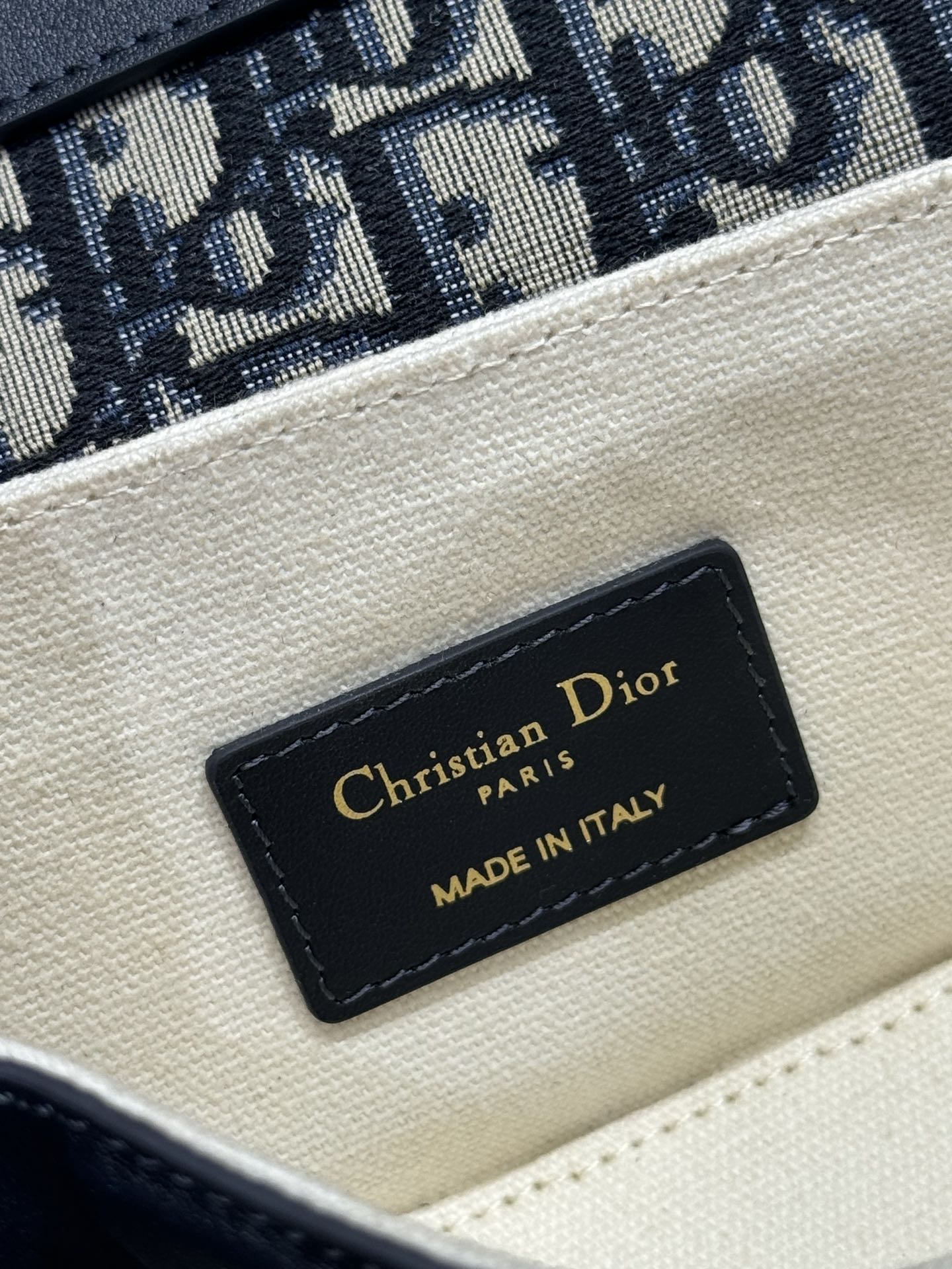 DIOR SMALL 19 MONTAIGNE AVENUE TOP HANDLE BAG BLUE  OBLIQUE JACQUARD AND BLACK SMOOTH CALFSKIN 221158