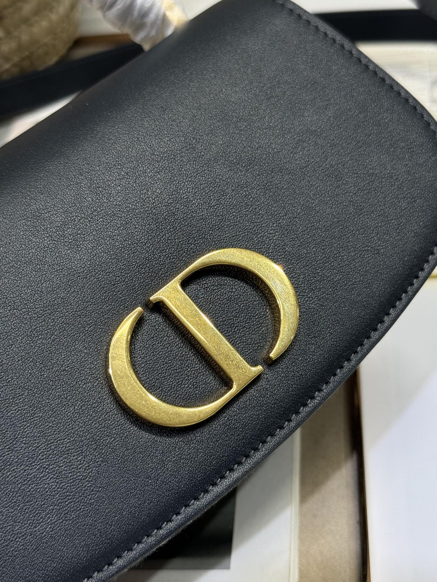 DIOR SMALL 19 MONTAIGNE AVENUE TOP HANDLE BAG BLUE  OBLIQUE JACQUARD AND BLACK SMOOTH CALFSKIN 221158