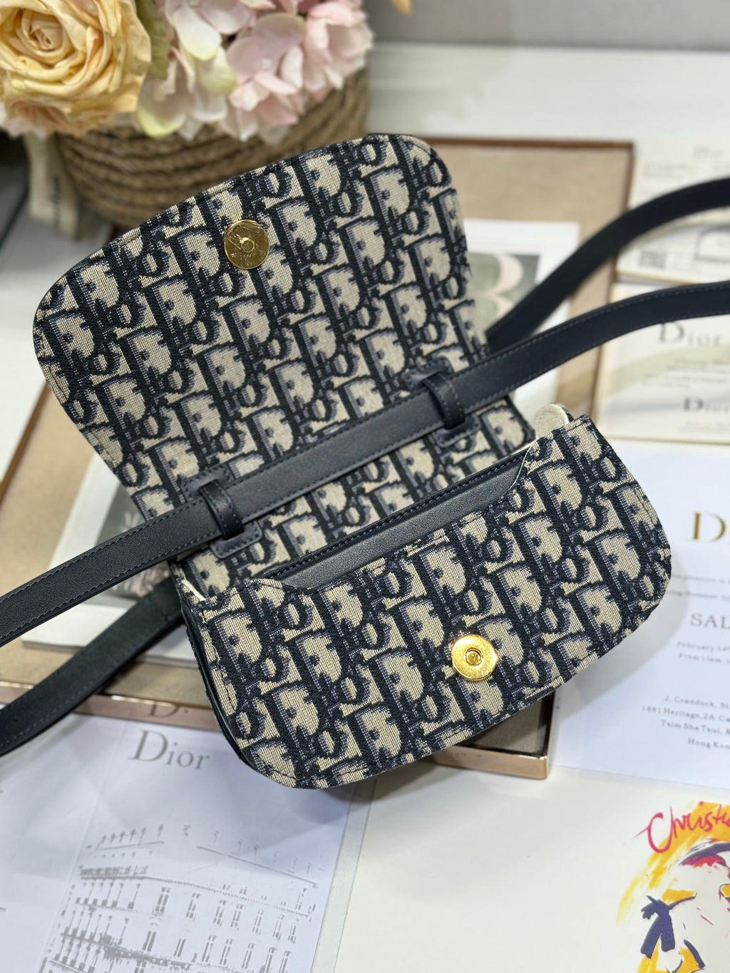 DIOR SMALL 19 MONTAIGNE AVENUE TOP HANDLE BAG BLUE  OBLIQUE JACQUARD AND BLACK SMOOTH CALFSKIN 221158
